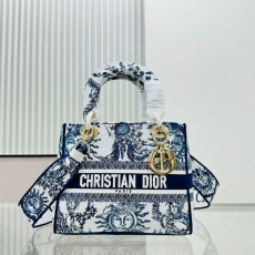 Dior Shopping Bags